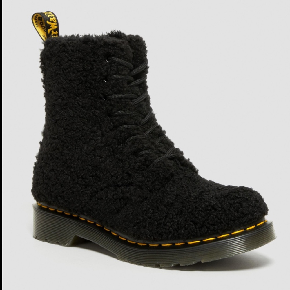 NWOT - Dr. Martens 1460 Pascal Faux Shearling Boots